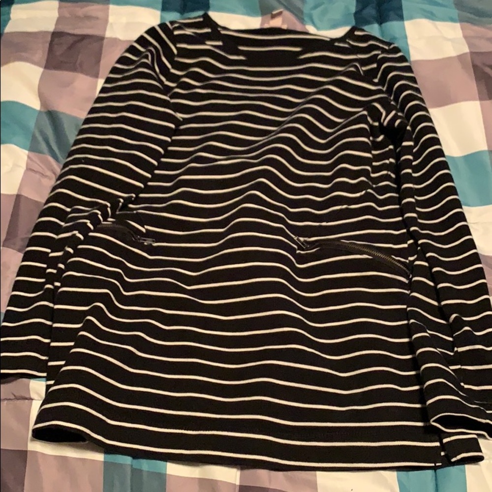 Striped long sleeve with zipper pockets